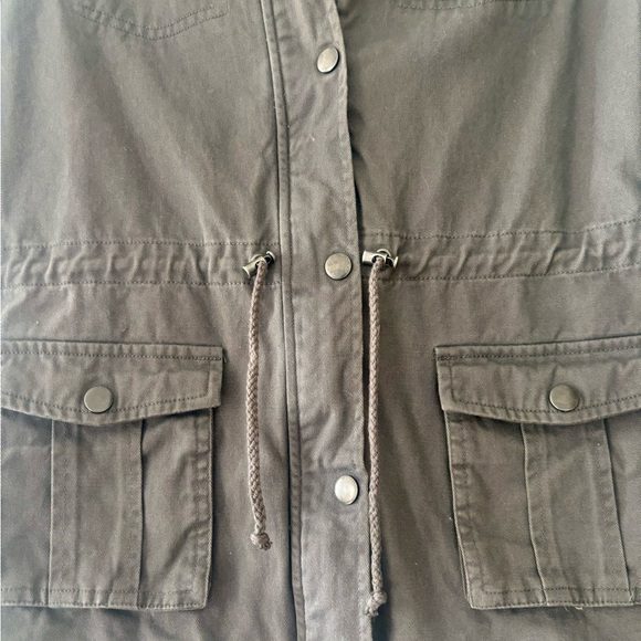 CoffeeShop Women's Aztec Hooded Utility Jacket with Patterned Sleeves - Picture 4 of 6